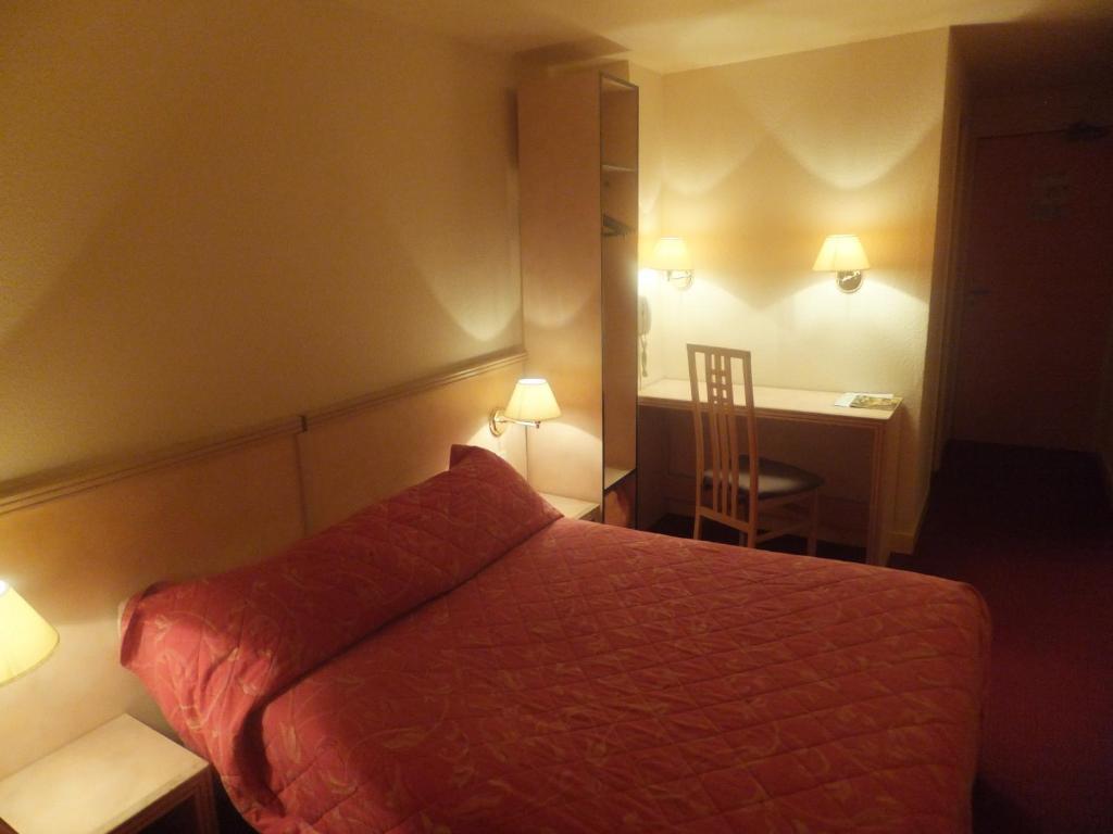 Hotel Le Village Gif-sur-Yvette Exterior photo